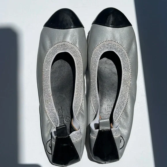 Authentic Chanel Silver Lambskin/Black Patent Leather Elastic Ballet Flats Shoes - Picture 12 of 16
